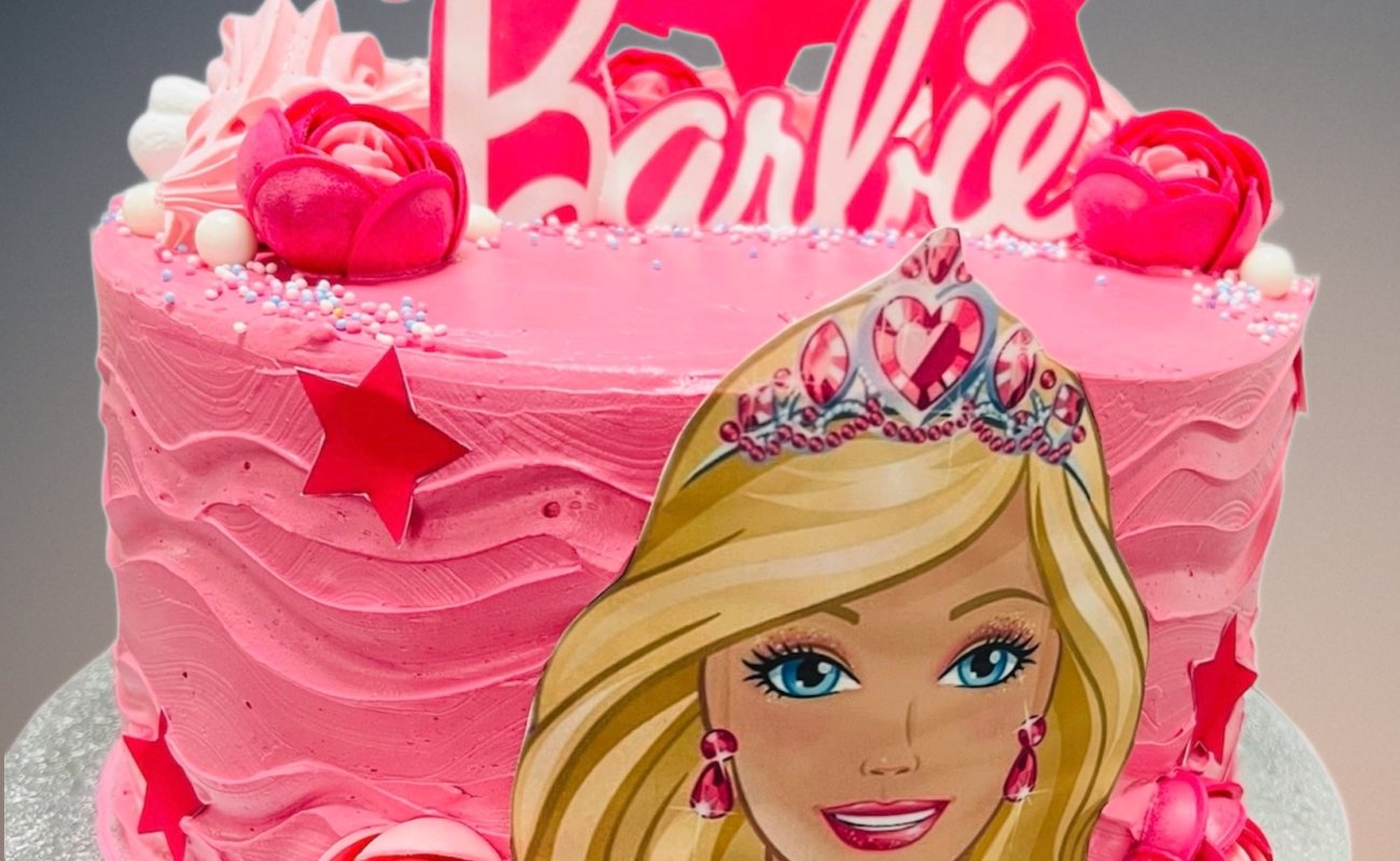 Dievcenska barbie torta presov