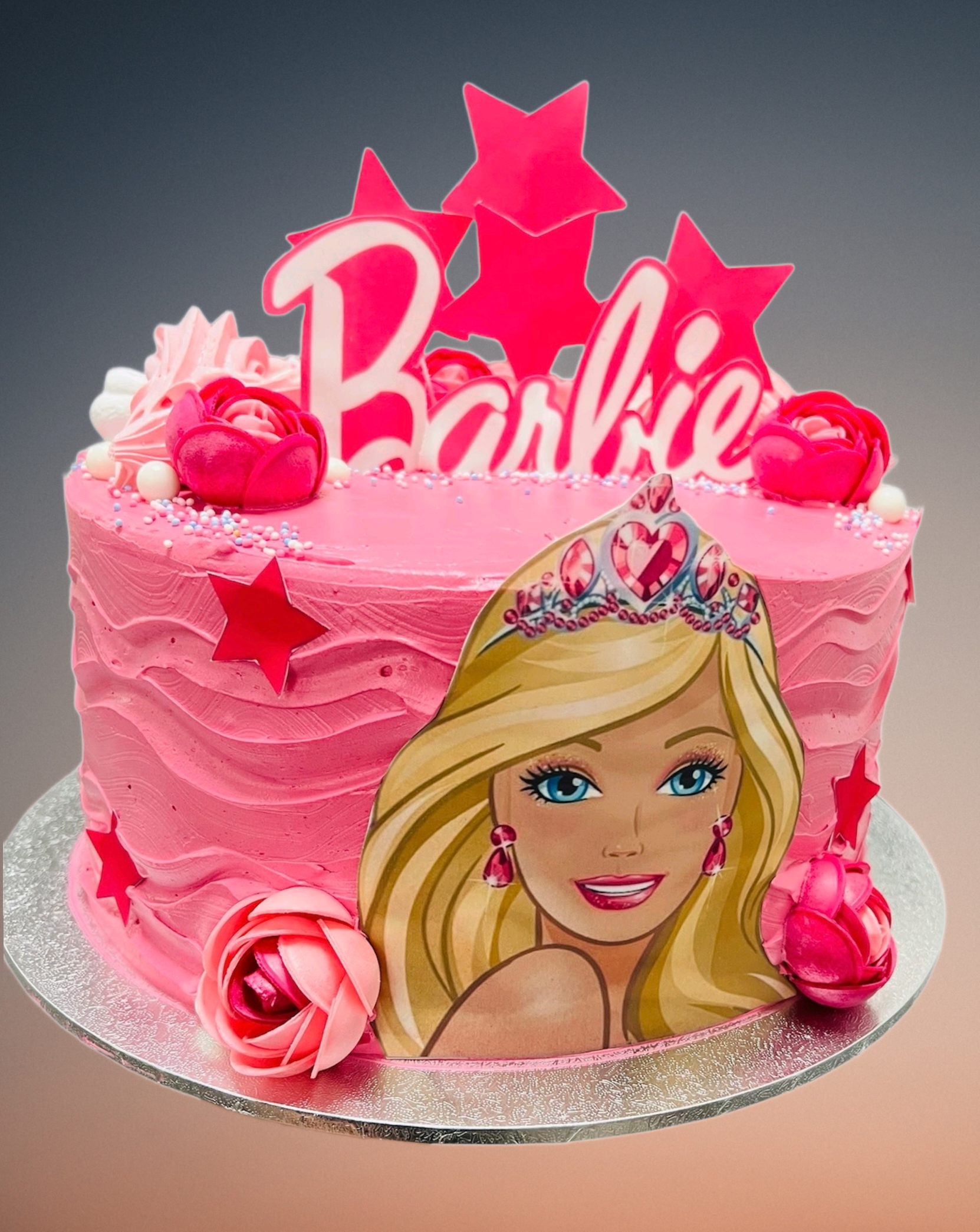 Dievcenska barbie torta presov Dievcenska barbie torta presov