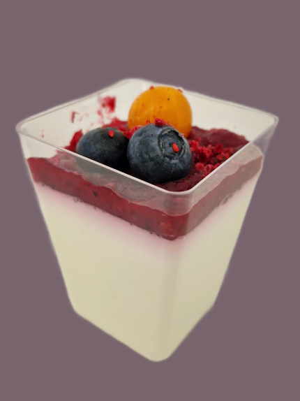 Panna cotta s lesným ovocím Presov